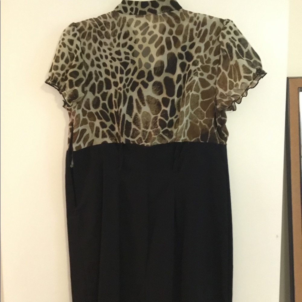 Dress - Picture 3 of 3